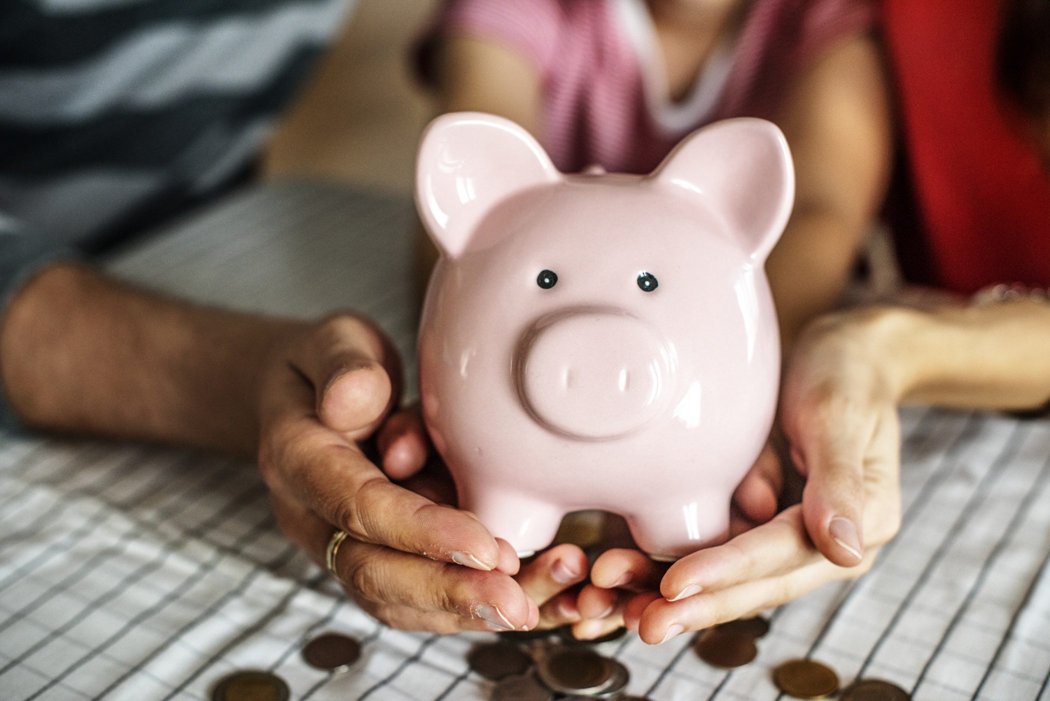 5 ways to save money on your monthly bills