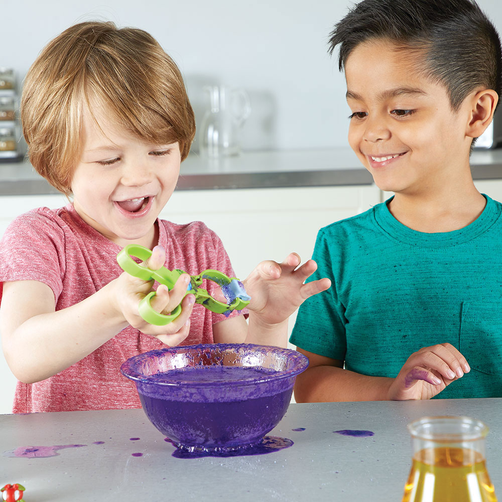 WIN 8 x Beaker Creatures Reactor Pods