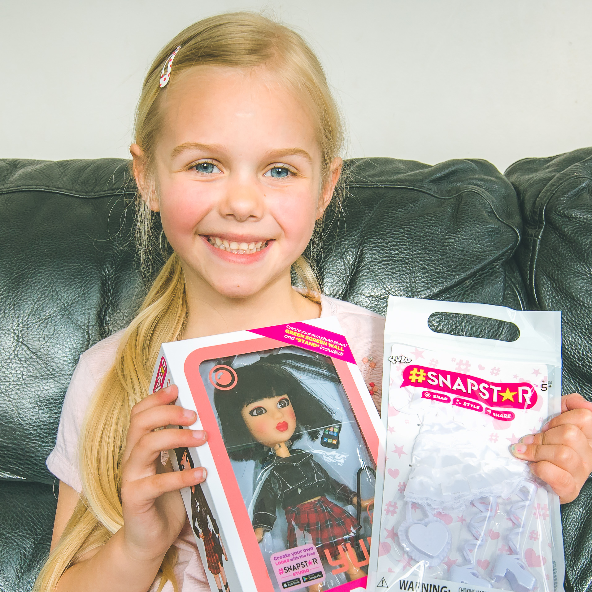 Review: Introducing the world of SNAPSTAR!