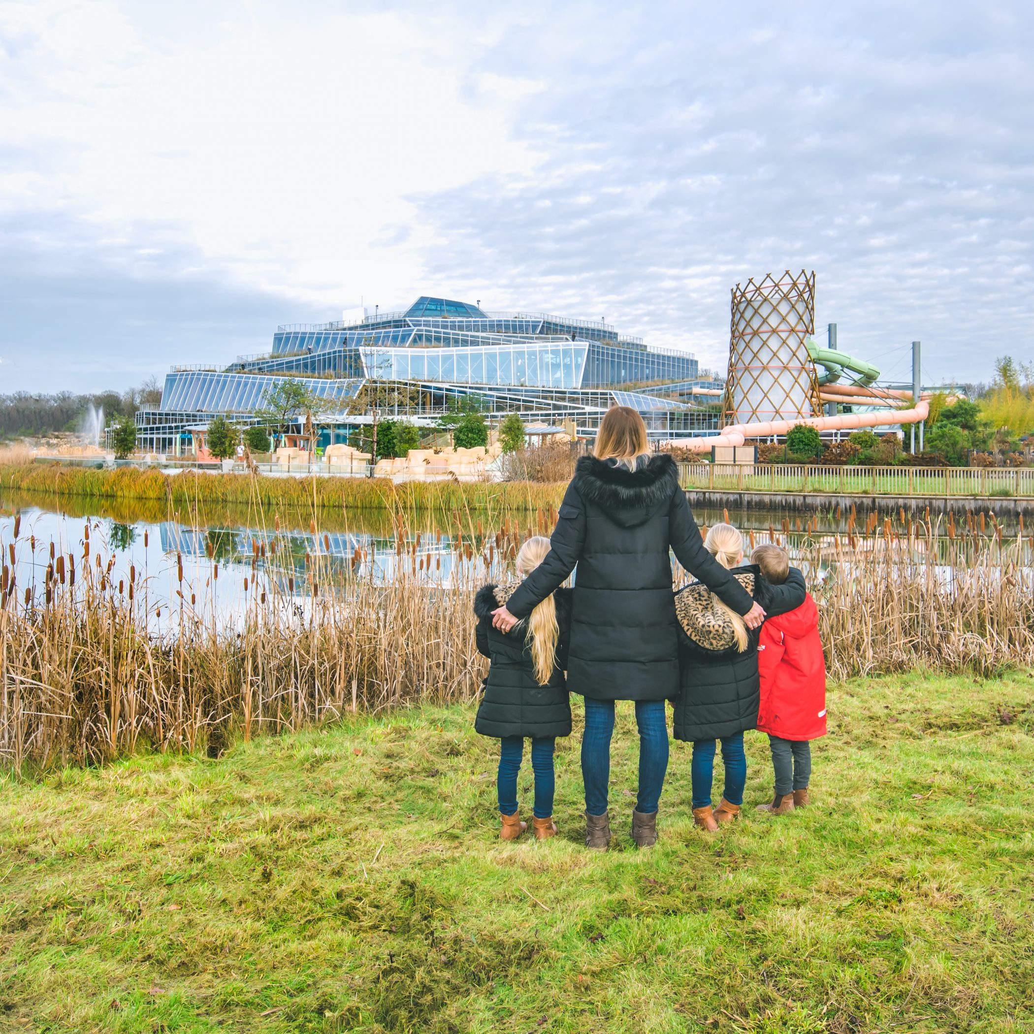 10 ways to reconnect with your family on holiday