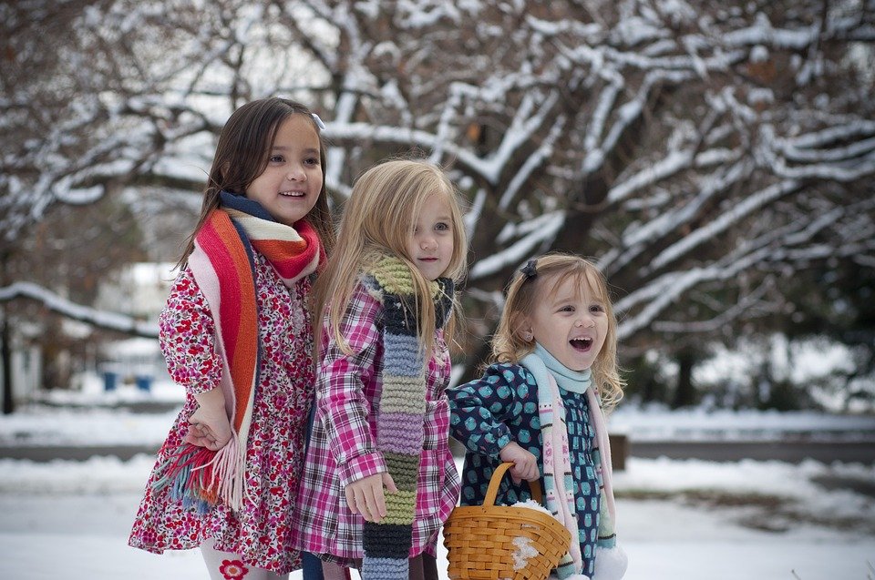 4 Holiday Activities Kids and Adults Enjoy Every Year