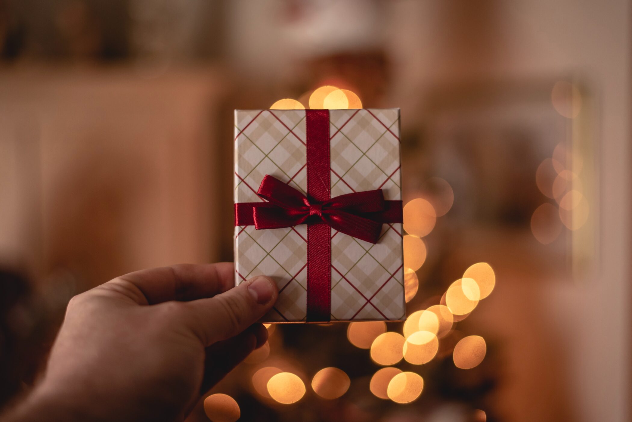 Creative Presents: What To Get For The Arts And Crafts Enthusiast In Your Life?