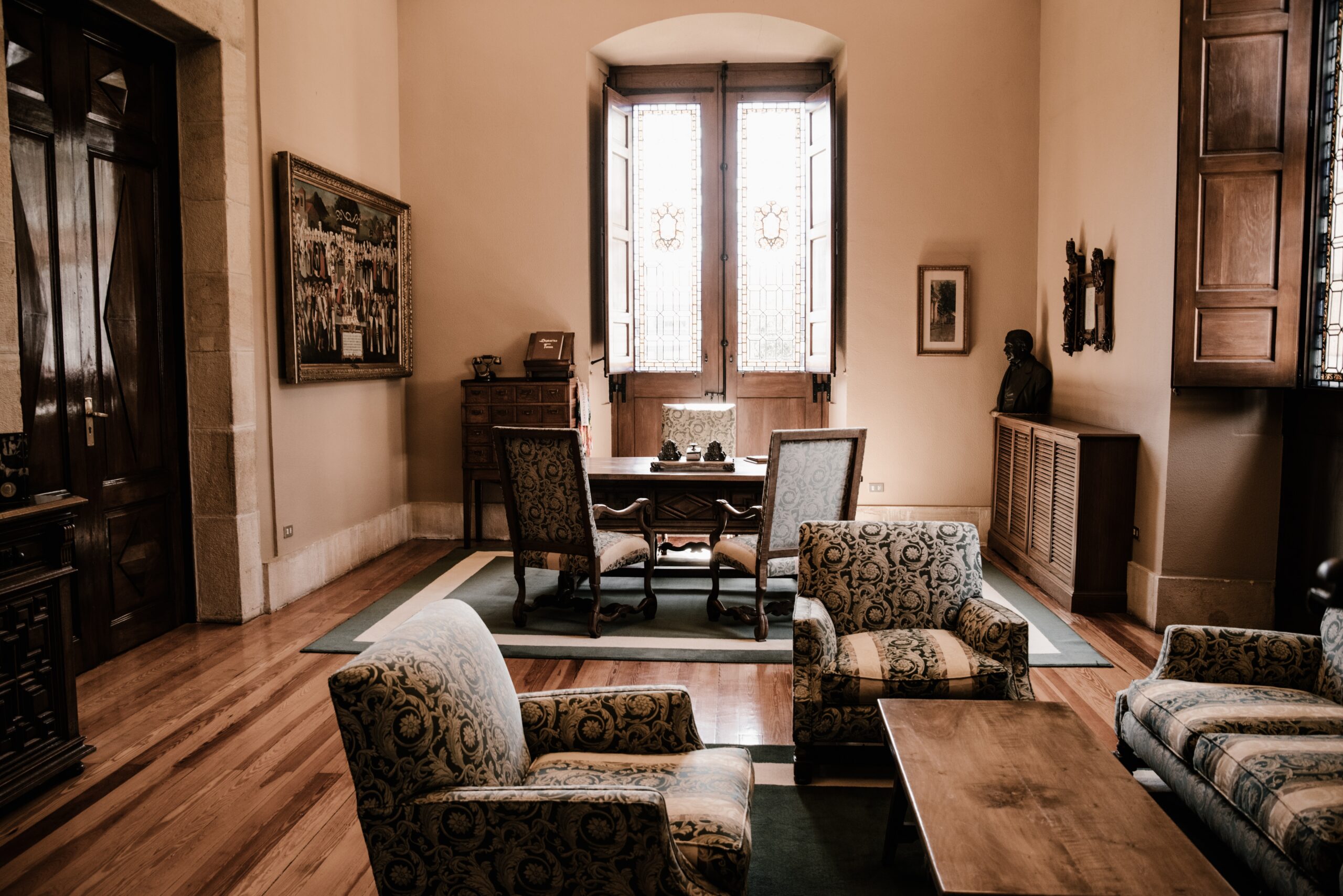 5 Rustic Office Decorating Ideas to Make a Statement