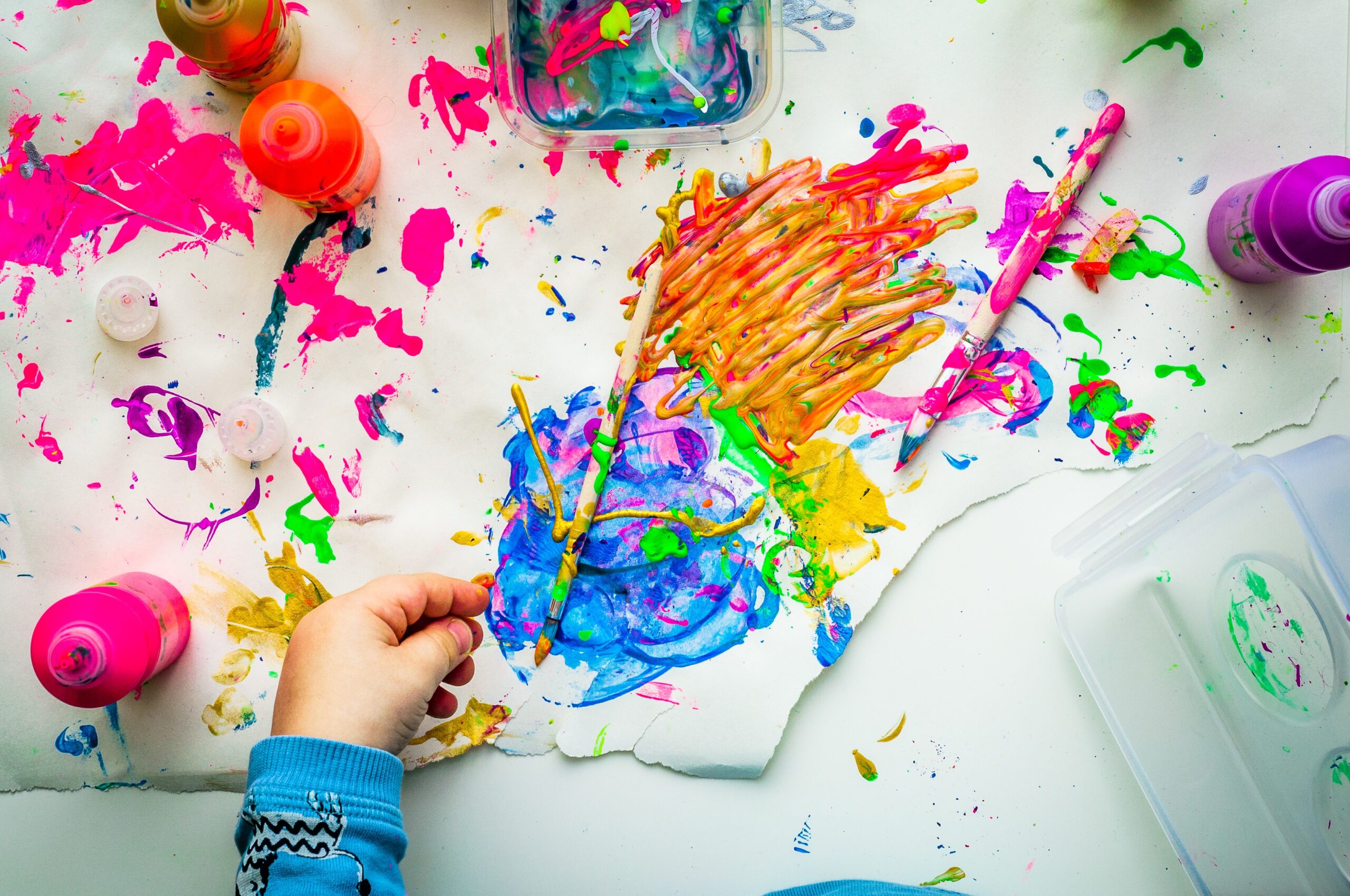 Activities Children Can Do with Grandparents Who Have Limited Mobility