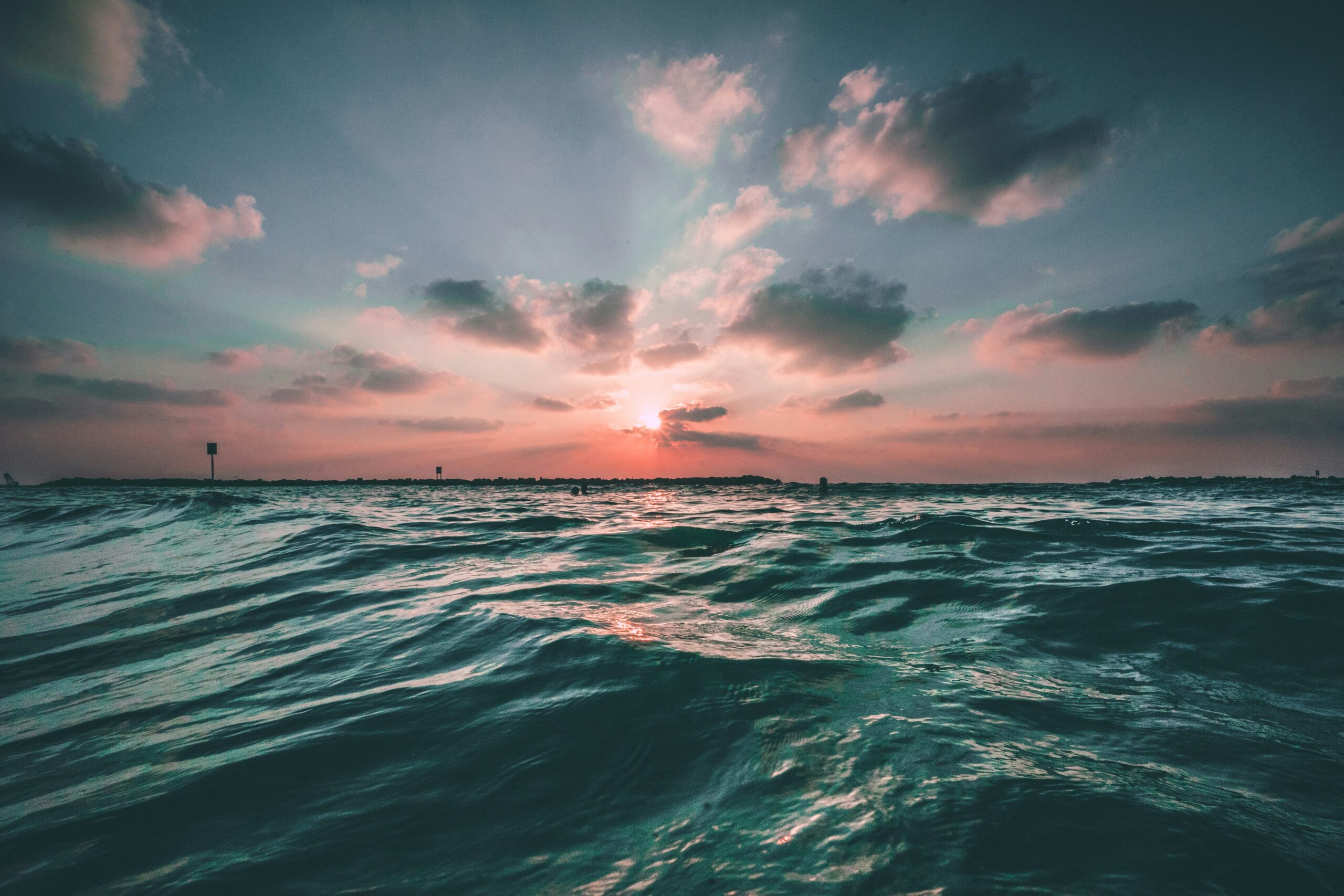 Exploring Famous Ocean Paintings: Art’s Depths Unveiled