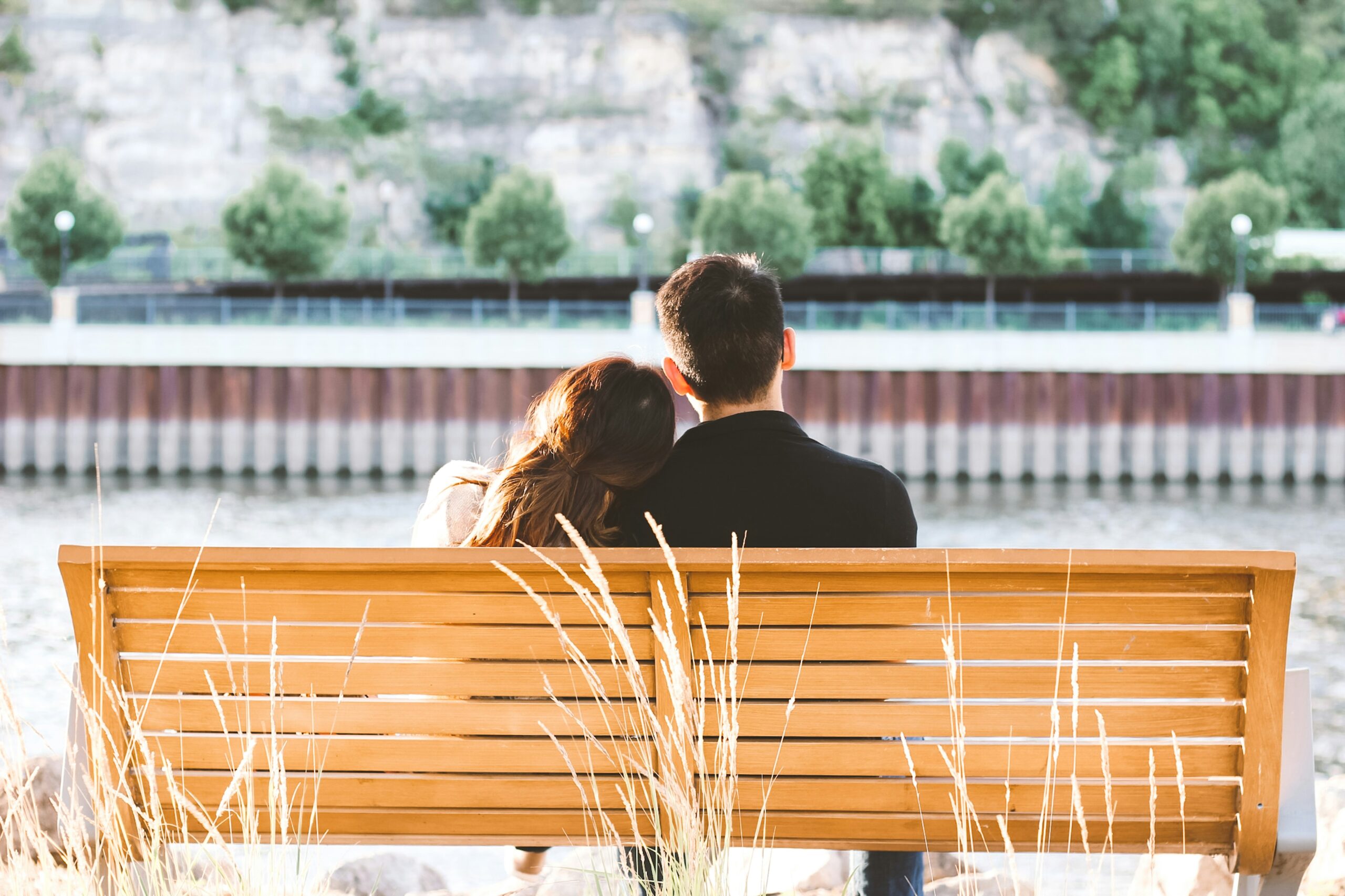 Long Distance Relationships: Making It Work Through Online Dating