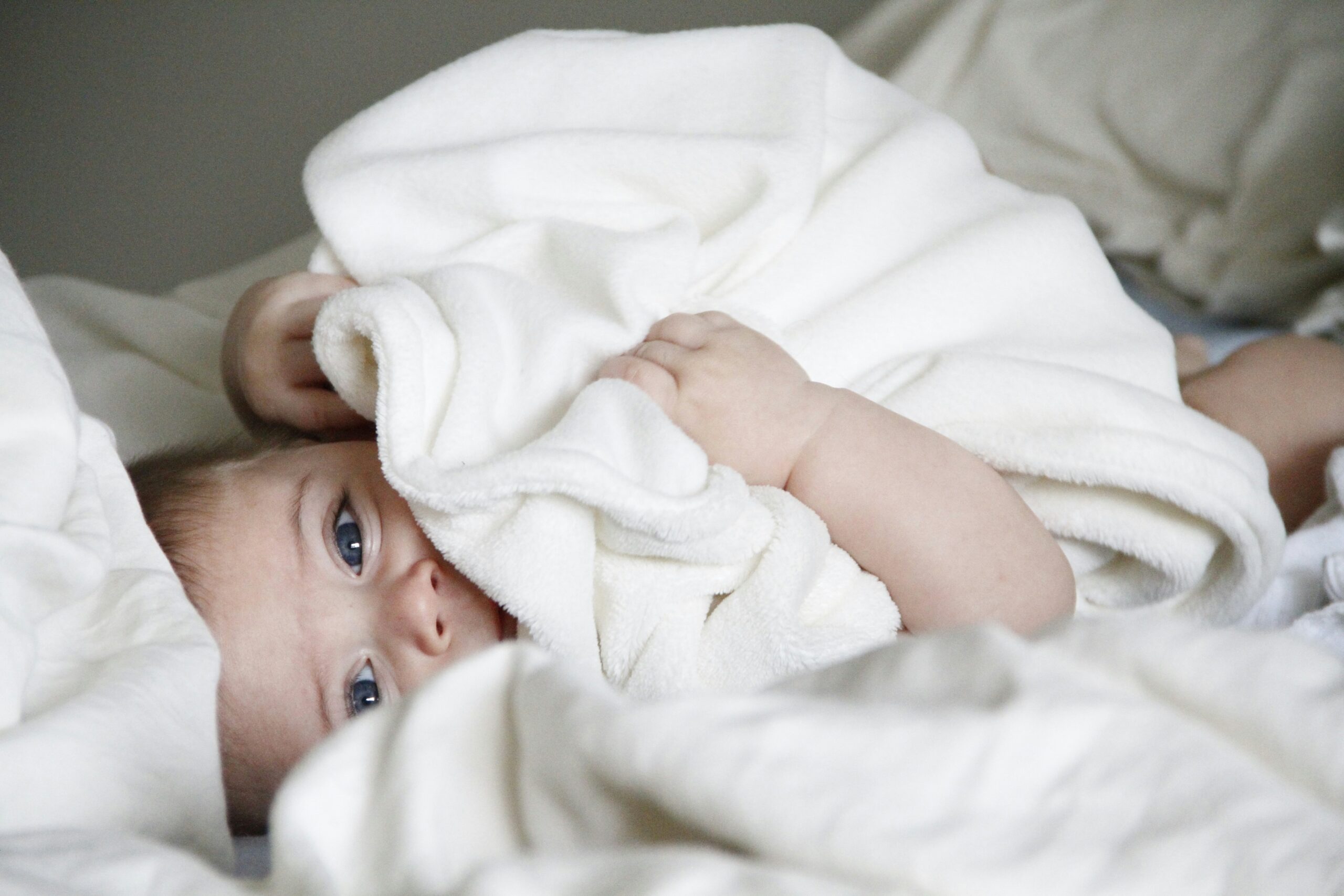 7 Tips for Choosing the Perfect Cashmere Baby Blanket