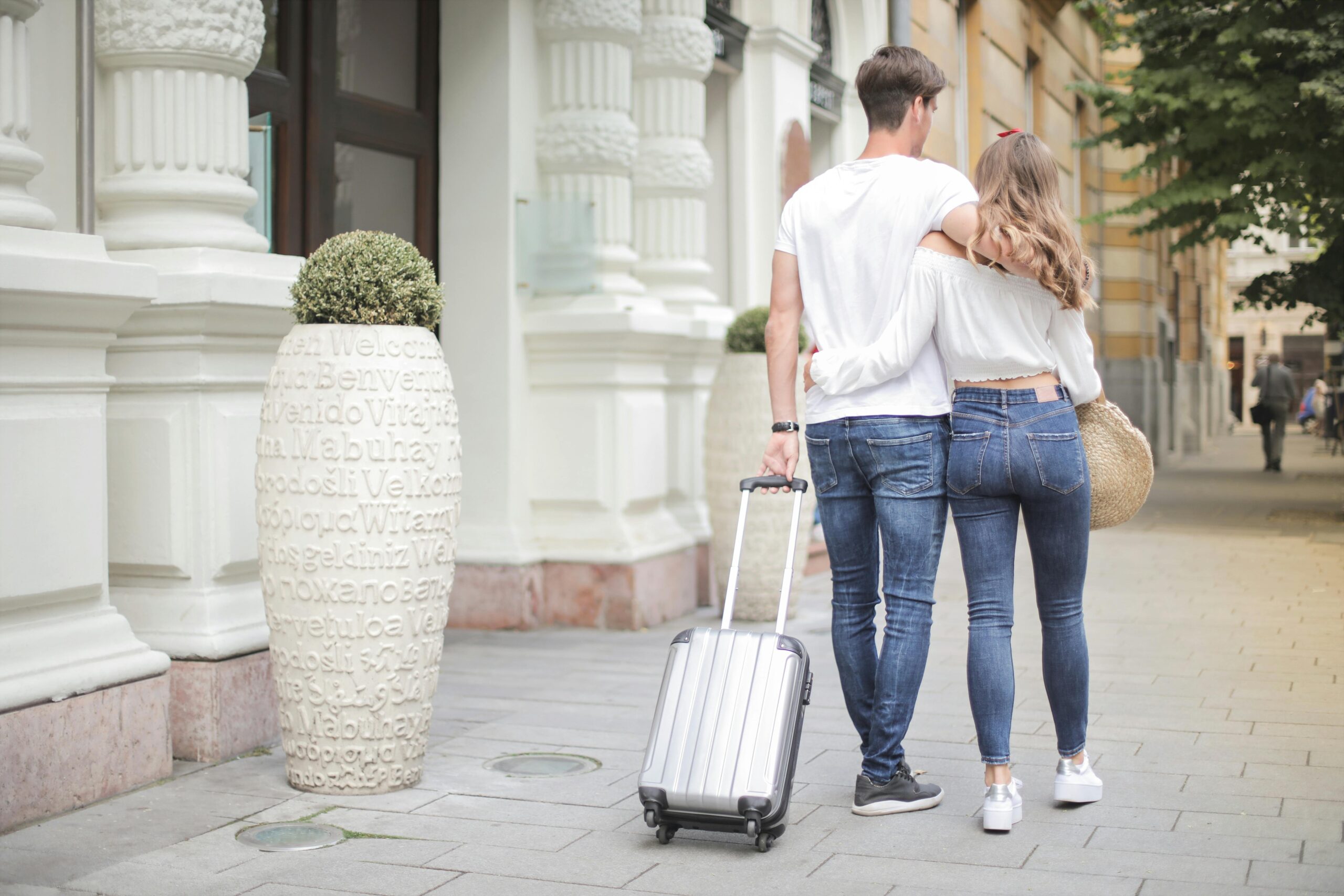 Best Ways Couples Can Enjoy Family Vacations and Not Lose Passion and Romantic Vibes