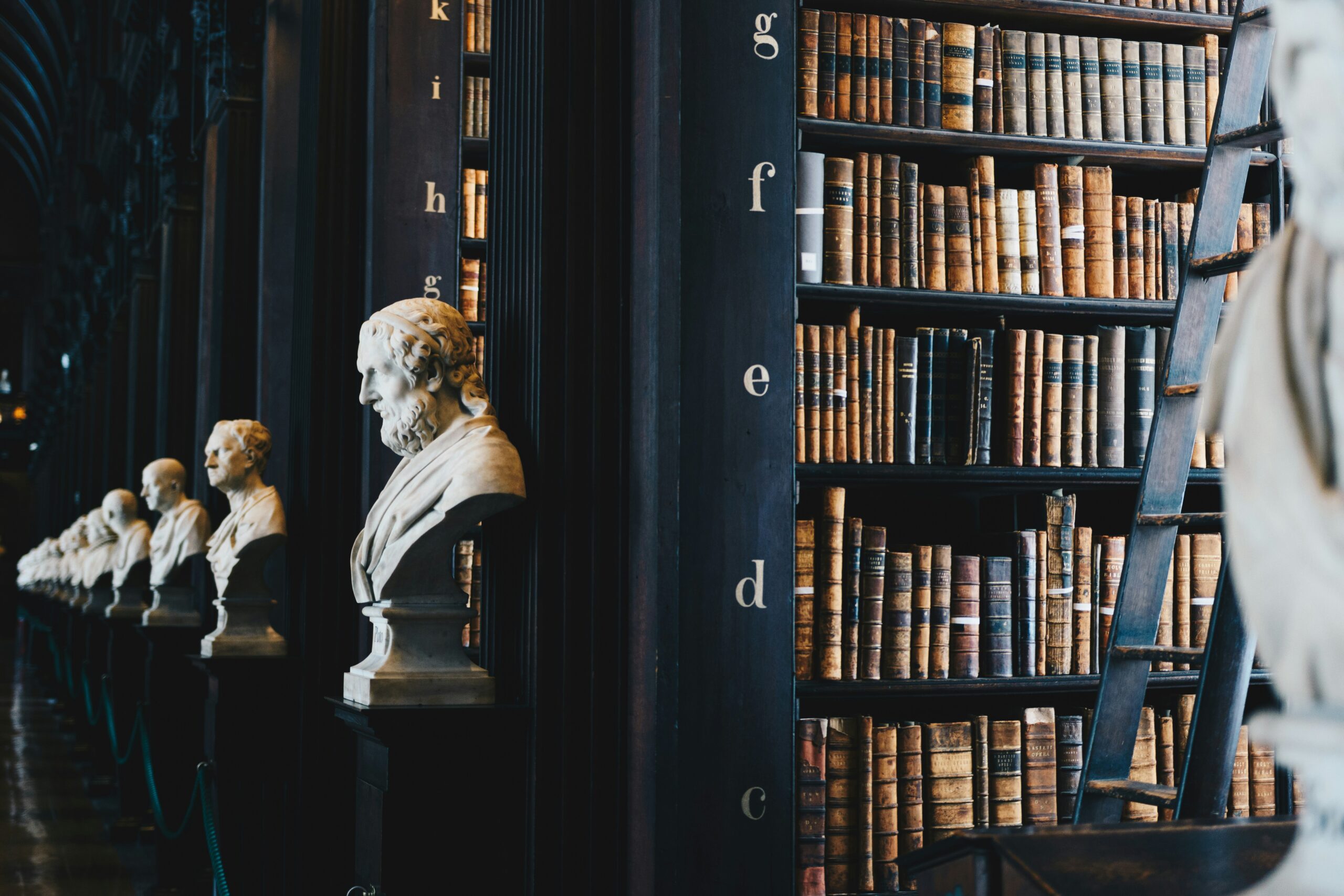 6 Important Things You Might Miss When Hiring a Lawyer