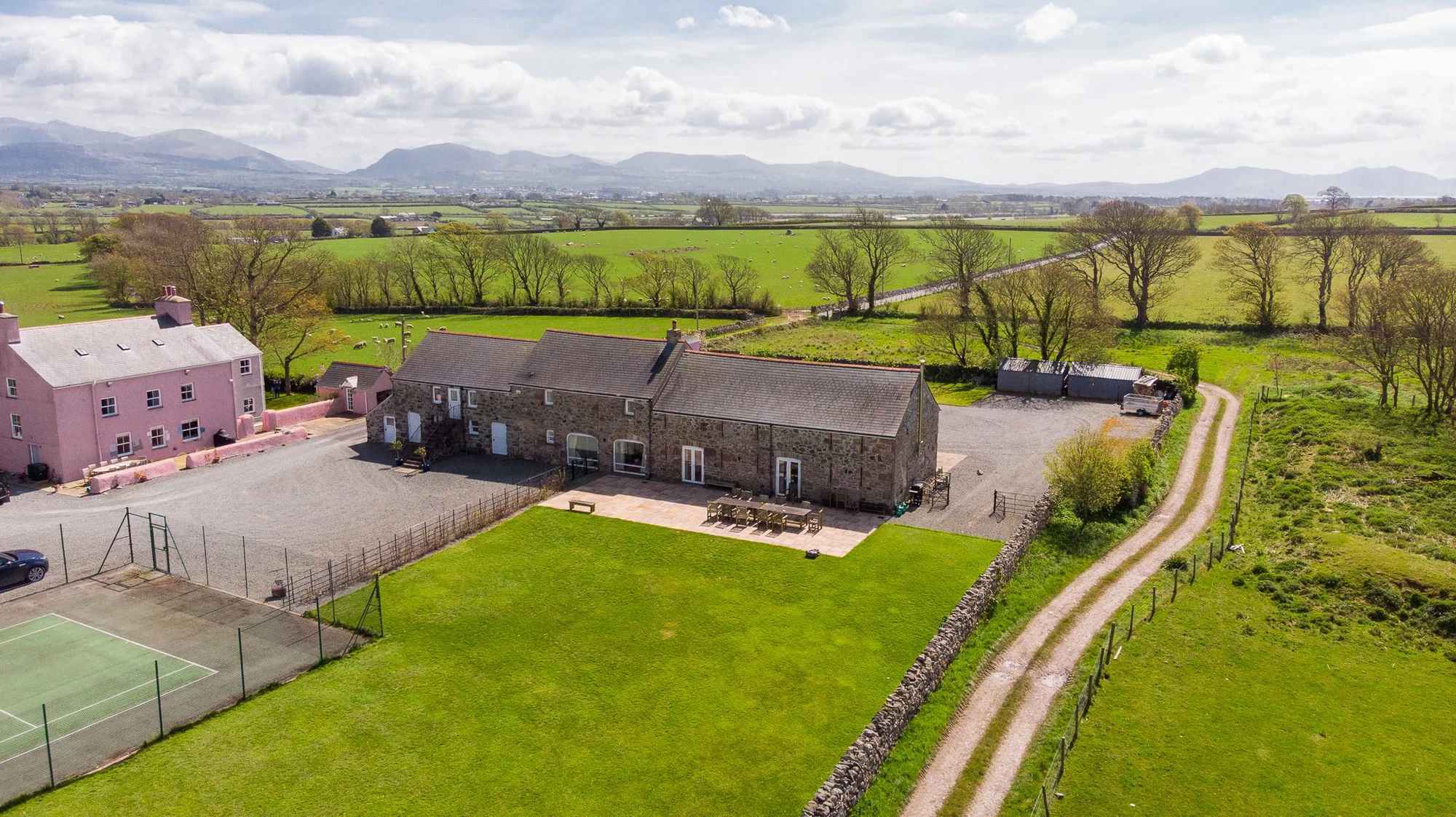 Win a 3 night stay at The Outbuildings with Oyster Holiday Cottages 