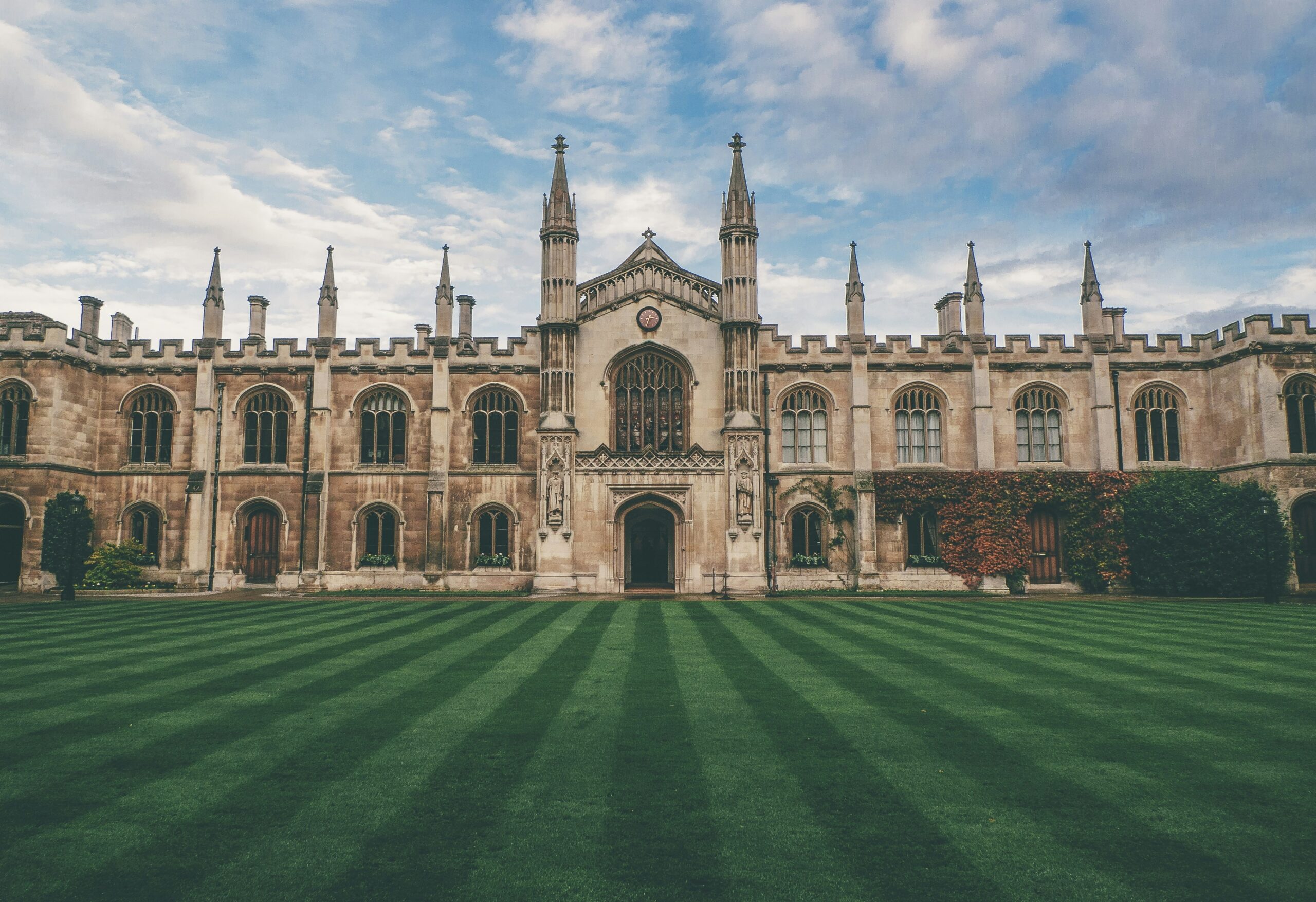 Is Uni Still Worth It? Britain’s Financial Elite Offer Some Insights
