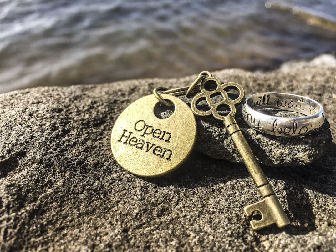 5 Unique Christian-Themed Gifts for Every Occasion