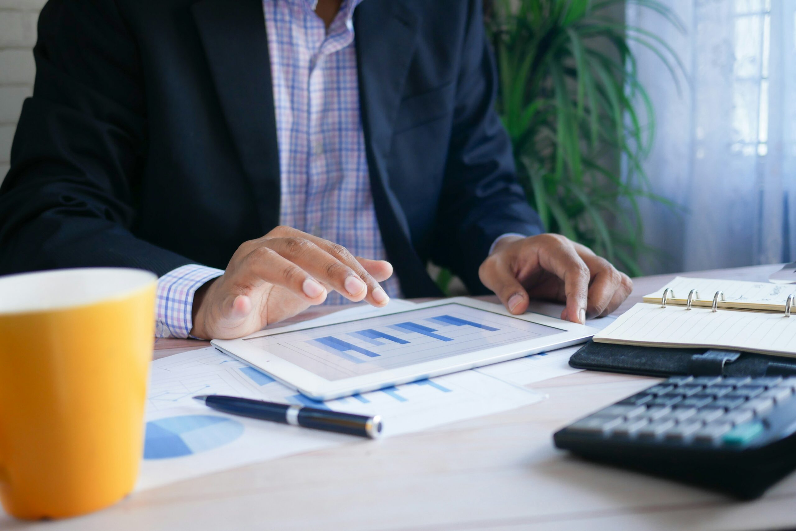5 Simple Habits That Help Establish a Strong Financial Future