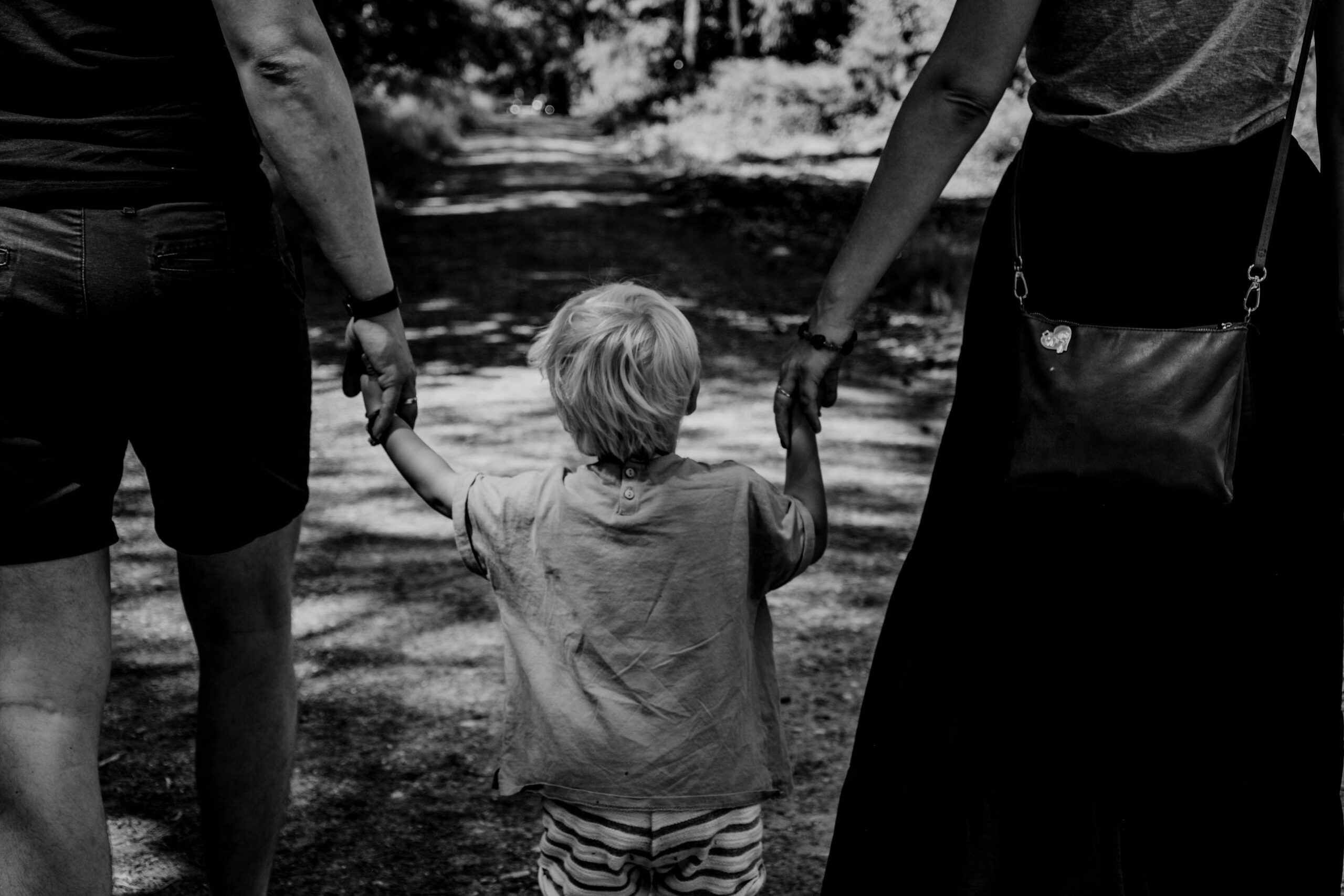 9 Everyday Situations That Make Parents Wish They Had Child Location Tracking