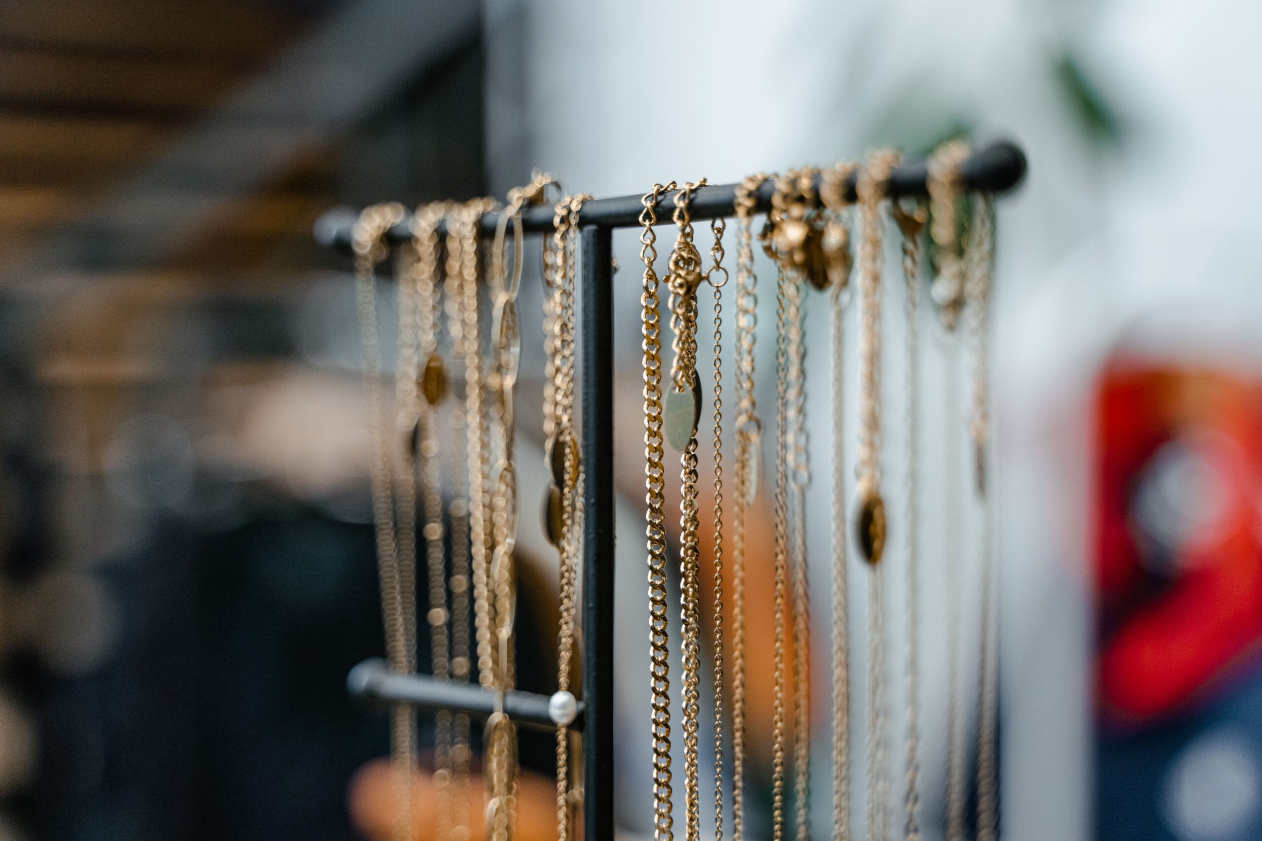 Jewellery Pieces Worth Investing in for a Timeless Wardrobe